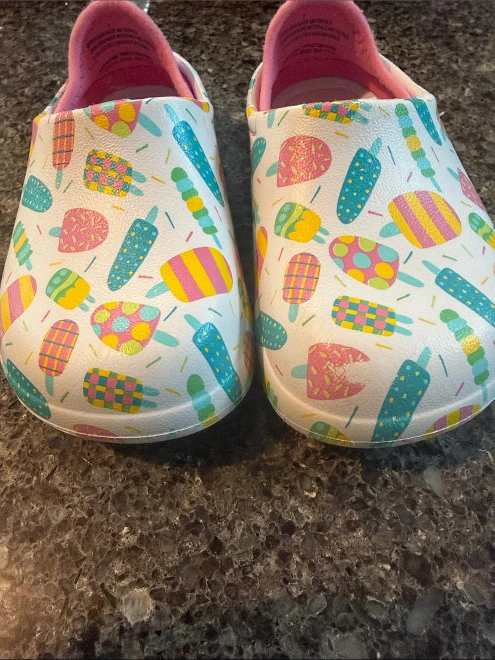 Cat & Jack White Kids Slip-On Clogs with Colorful Popsicle Print toddler 7